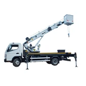 Caminhão de caçamba com cabine dupla